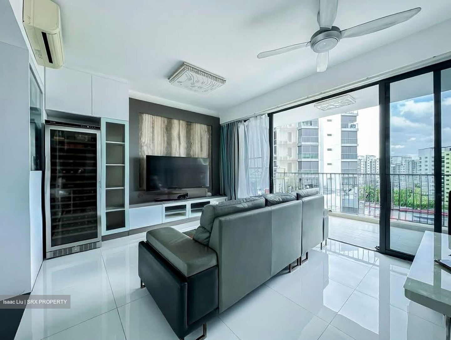 Waterbay (D19), Condominium #581939011